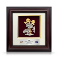 10" x 10" Solid Frame with Gold Plated Pewter : Lotus Flower (Bunga Teratai) 10" x 10" Solid Frame with Gold Plated Pewter : Lotus Flower (Bunga Teratai)