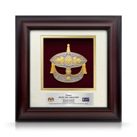 10" x 10" Solid Frame with Gold Plated Pewter : Wau Bulan 10" x 10" Solid Frame with Gold Plated Pewter : Wau Bulan