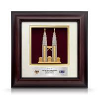 10" x 10" Solid Frame with Gold Plated Pewter : Petronas Twin Towers