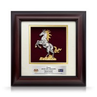 10" x 10" Solid Frame with Gold Plated Pewter : Horse Of Furtune 10" x 10" Solid Frame with Gold Plated Pewter : Horse Of Furtune