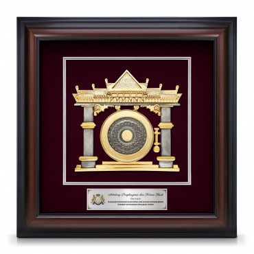 16" x 16" VIP Frame with Gold Plated Pewter - Gong 16" x 16" VIP Frame with Gold Plated Pewter - Gong