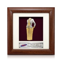 7" x 7" Solid Frame with Gold Plated Pewter - Kebaya Nyonya (Full)
