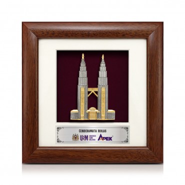 7" x 7" Solid Frame with Gold Plated Pewter : Petronas Twin Towers 7" x 7" Solid Frame with Gold Plated Pewter : Petronas Twin Towers