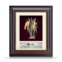 8.5" x 10" Gold Border Solid Frame with Gold Plated Pewter : Padi (Paddy)