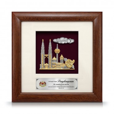 8" x 8" Solid Frame with Gold Plated Pewter - Malaysia Landmark