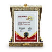 7" x 9" Crystal Award Plaque with Songket Box