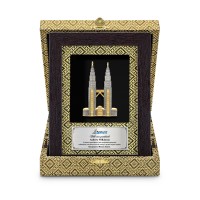 6" x 8" Songket Frame (Royale Gold) with Gold Plated Pewter : Petronas Twin Towers 6" x 8" Songket Frame (Royale Gold) with Gold Plated Pewter : Petronas Twin Towers