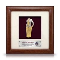 8" x 8" Solid Frame with Gold Plated Pewter - Kebaya Nyonya (Full)