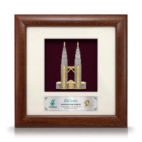 8" x 8" Solid Frame with Gold Plated Pewter - Petronas Twin Towers