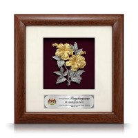 8" x 8" Solid Frame with Gold Plated Pewter - Hibiscus 2 Flowers (Bunga Raya)