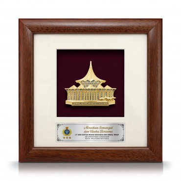 8" x 8" Solid Frame with Gold Plated Pewter - Dewan Undangan Sarawak