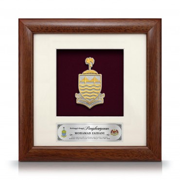 8" x 8" Solid Frame with Gold Plated Pewter - Coat of Arms of Penang (Logo Penang)