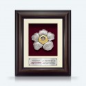 8.5" x 10" Solid Frame with Gold Plated Pewter : Rafflesia