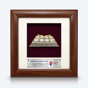 7" x 7" Solid Frame with Gold Plated Pewter - Caklempong