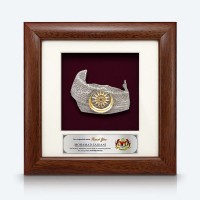 7" x 7" Frame with Gold Plated Pewter - Tengkolok