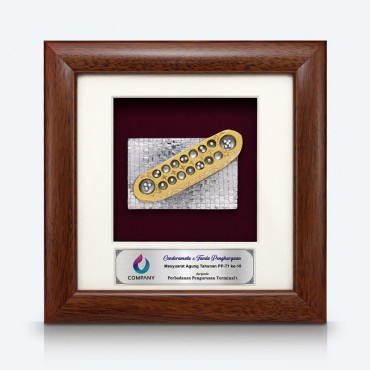 7" x 7" Solid Frame with Gold Plated Pewter - Congkak